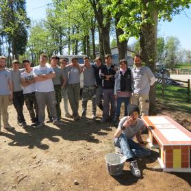 Students from CNOS-FAP professional school have built two ceramic benches for Il Rifugio